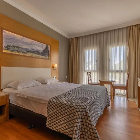 Hotel Halic Park 5*